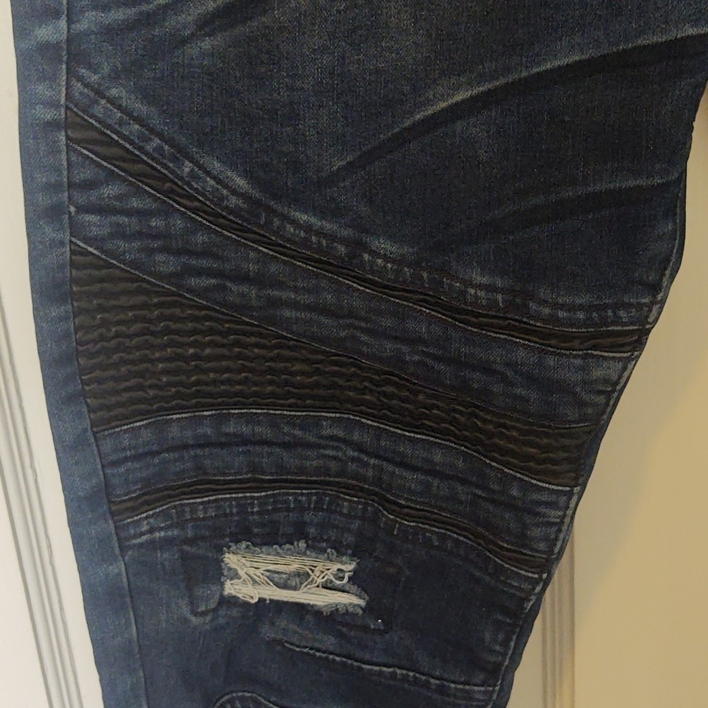 R. Sole Denim Moto Style Slim Fit Distressed Jeans Sz 34 x 32 - Picture 4 of 11